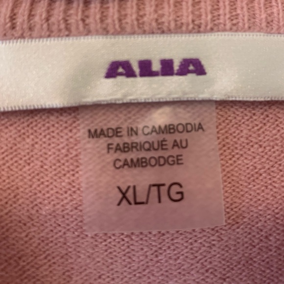 Pink beaded long sleeve - Picture 2 of 2